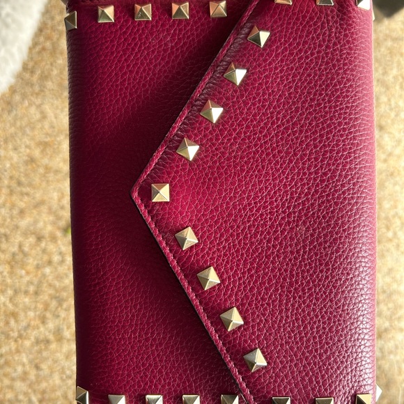 VALENTINO GARAVANI Rockstud
Wallet On A Chain - Picture 7 of 12